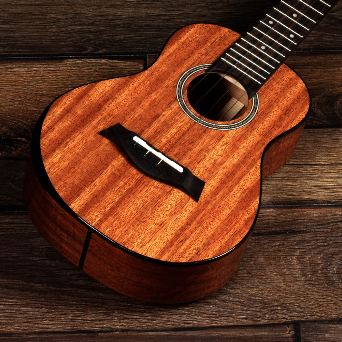 Barnes & Mullins BMUK10C Concert Ukulele Solid Mahogany w/Gigbag