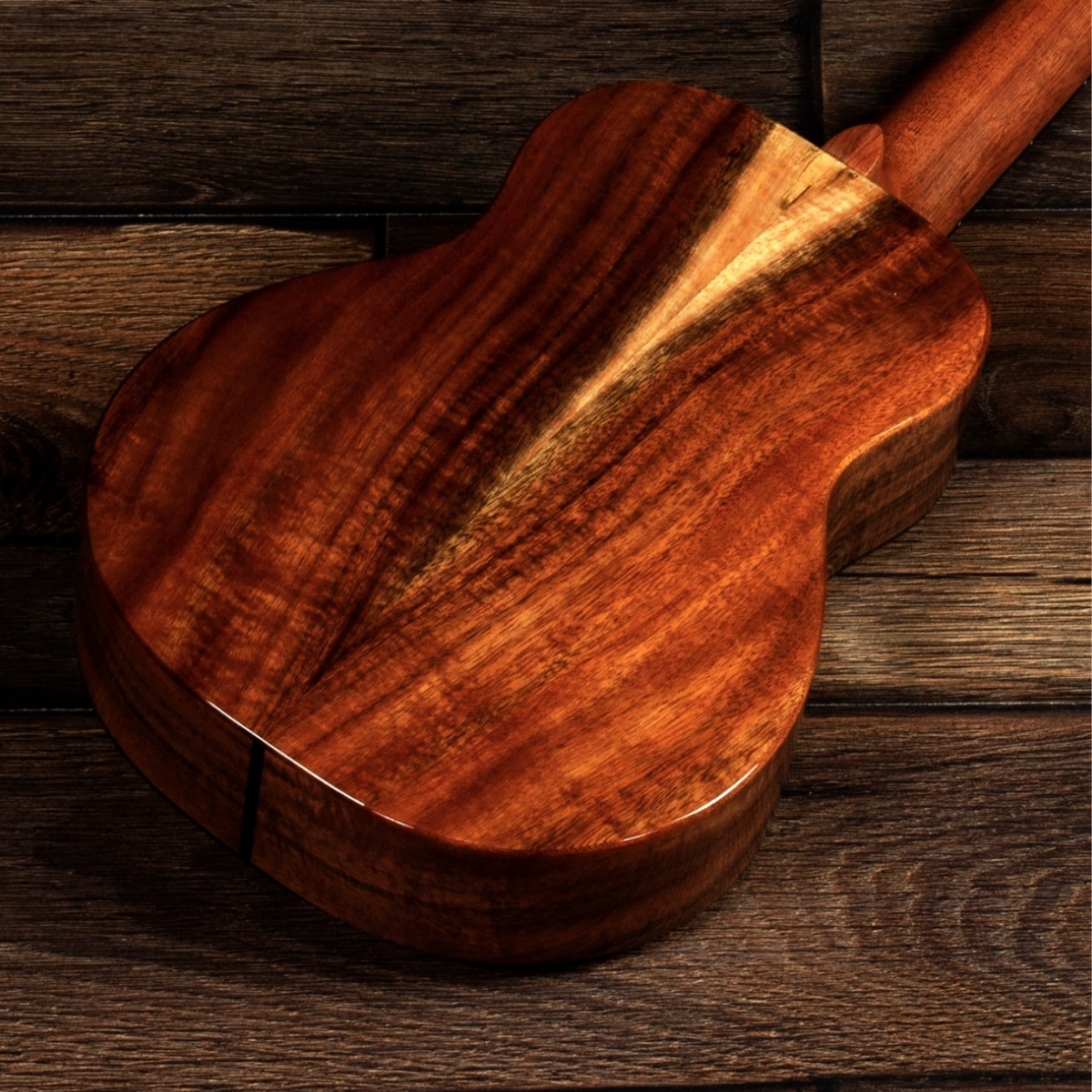 Barnes & Mullins BMUK11C Concert Ukulele Solid Spruce/Acacia w/Gigbag